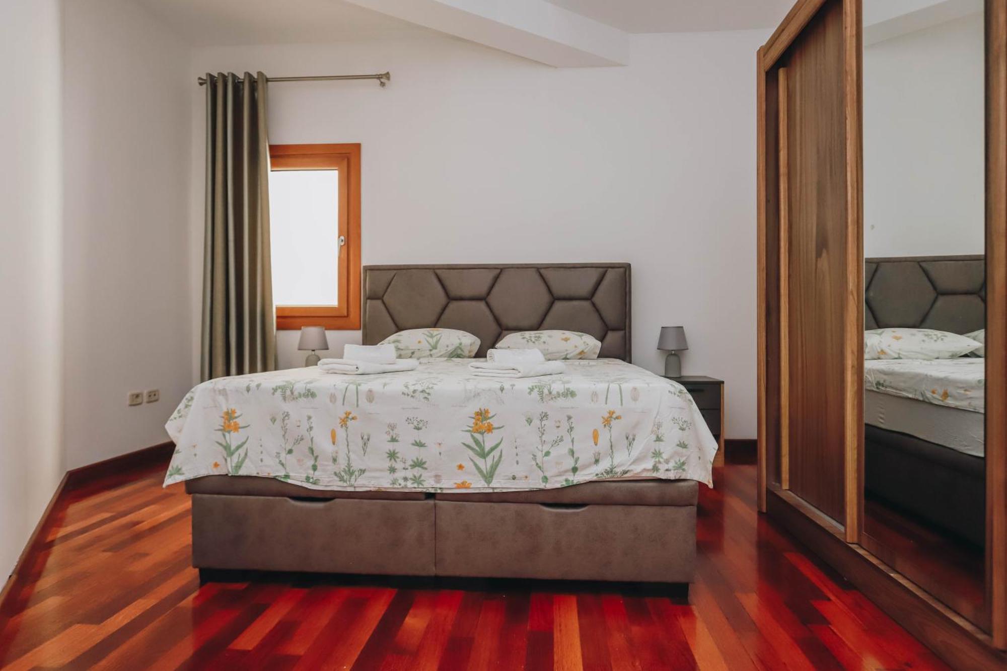 Apartment Near Ponta Nova Of Rafailovici Bečići Екстериор снимка